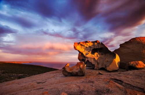 south-australia-kangaroo-island-wilderness-trail-remarkable-rocks-formations-geology-sunset