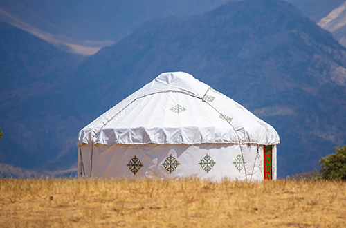 yurt-shutterstock2695716031