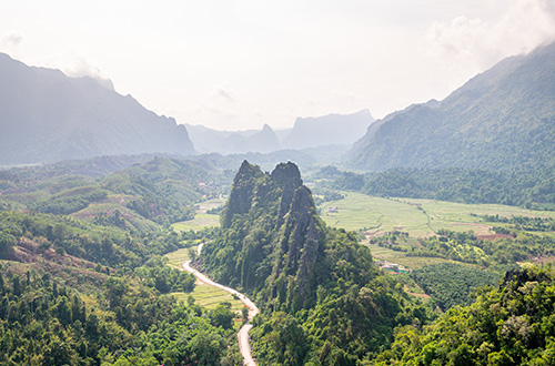 nam-xay-viewpoint-vang-vieng-laos-shutterstock2323960507