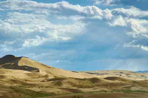 desert-with-blue-skies-mongolia