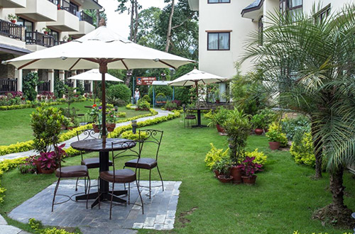 atithi-resort-and-spa-garden