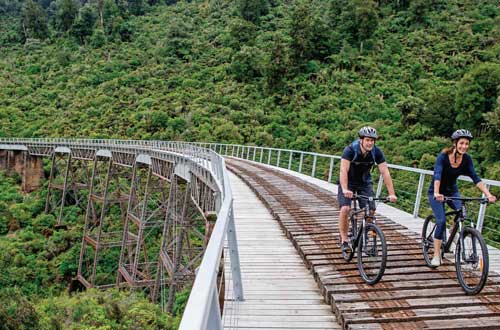 Tongariro-Alpine-Crossing-Mt-Ruapehu-Hike-New-Zealand-North-Island-Hiking-Old-Coach-Road-Cycling