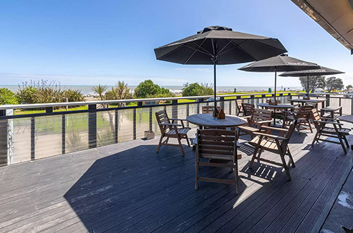 beachfront-hotel-hokitika-terrace