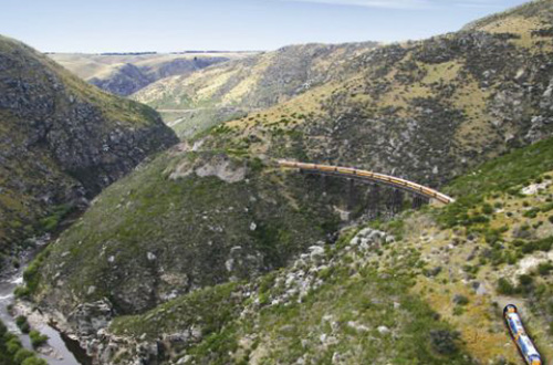gorge-train-flat-steam-bridge