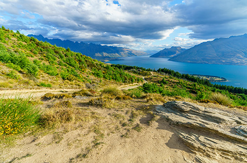 lake-wakatipu-south-island-new-zealand