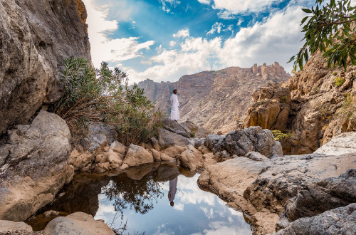 Oman-Jabal-Akhdar-Hiking-With-A-Mountain-Guru