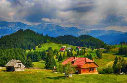 house-carpathian-mountains-romania-europe