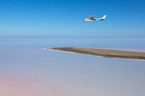 south-australia-lake-eyre-national-park-flight