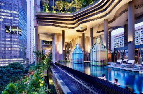 singapore-parkroyal-collection-pickering-rooftop-pool
