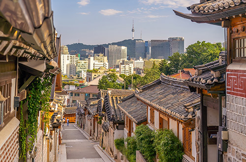 bukchon-hanok-village-seoul-south-korea-shutterstock2198745043