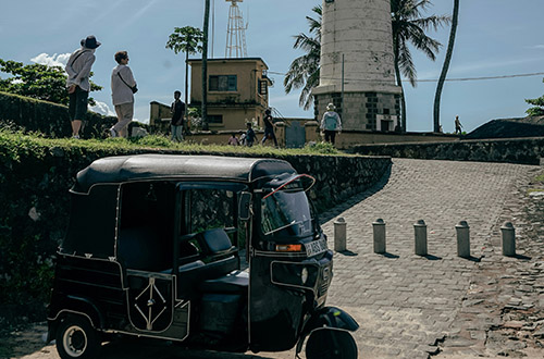 bajaj-tuktuk-srilanka