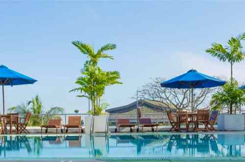 food-pool-hotel-topaz-kandy-sri-lanka