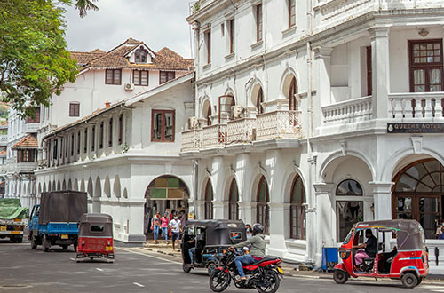 queens-hotel-kandy