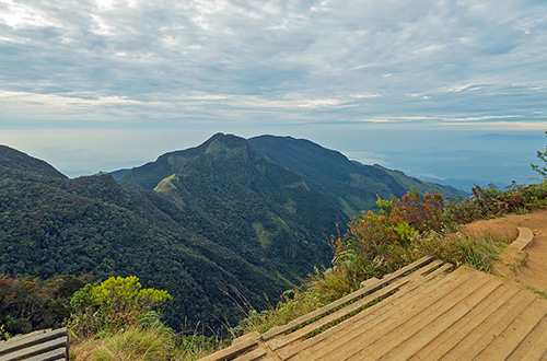 worlds-end-horton-plains-national-park-sri-lanka-shutterstock1006668160