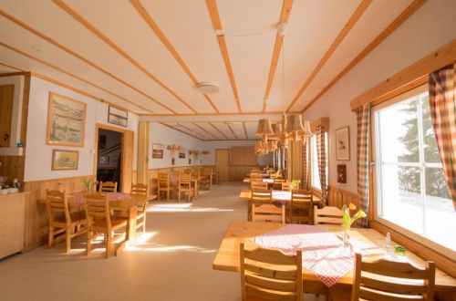 sweden-arctic-circle-adventure-rajamaa-in-lapland-dining
