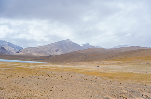desert-landscape-pamir-tajikistan