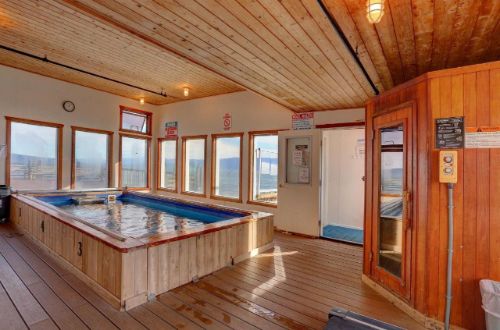 lands-end-resort-saunar-alaska-kenai-usa