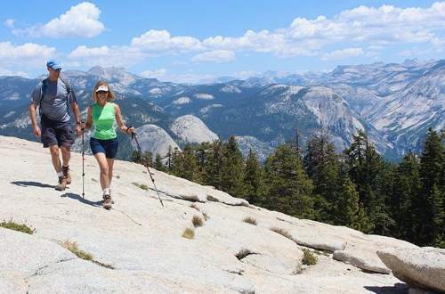 yosemite-national-park-california-usa-hikers-dome