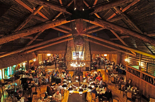 wyoming-yellowstone-grand-tetons-usa-old-faithful-inn-dining