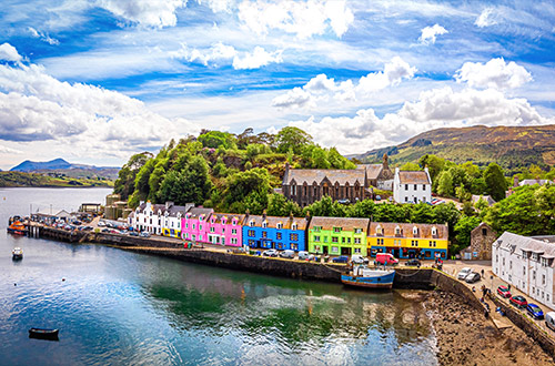 portree-isle-of-skye-scotland-colorful-houses
