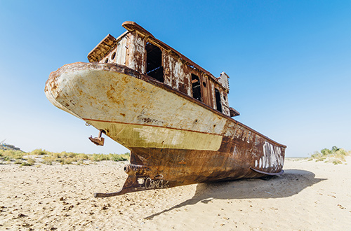 moynaq-ship-cemetery-karakalpakstan-uzbekistan-shutterstock570734308
