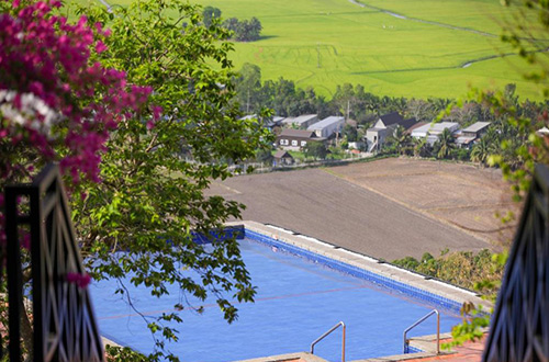 victoria-nui-sam-lodge-chau-doc-an-giang-vietnam-pool