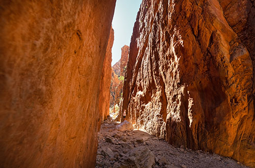 larapinta-rocks