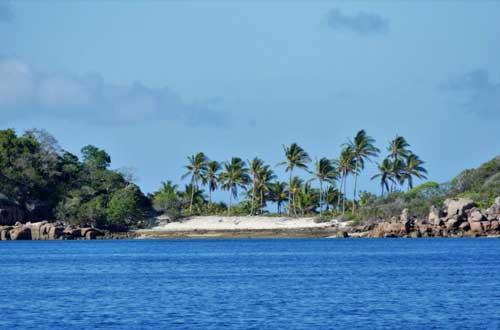 australia-cruise-badu-island-from-water
