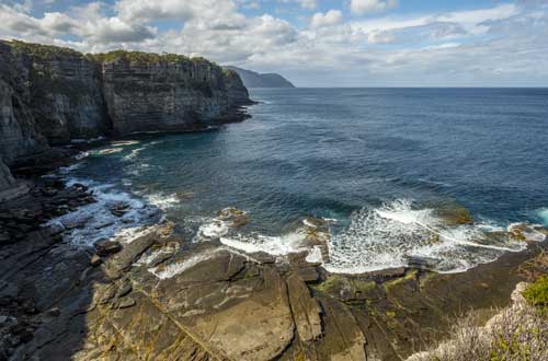 tasmania-cruise-australia-waterfall-bay-track