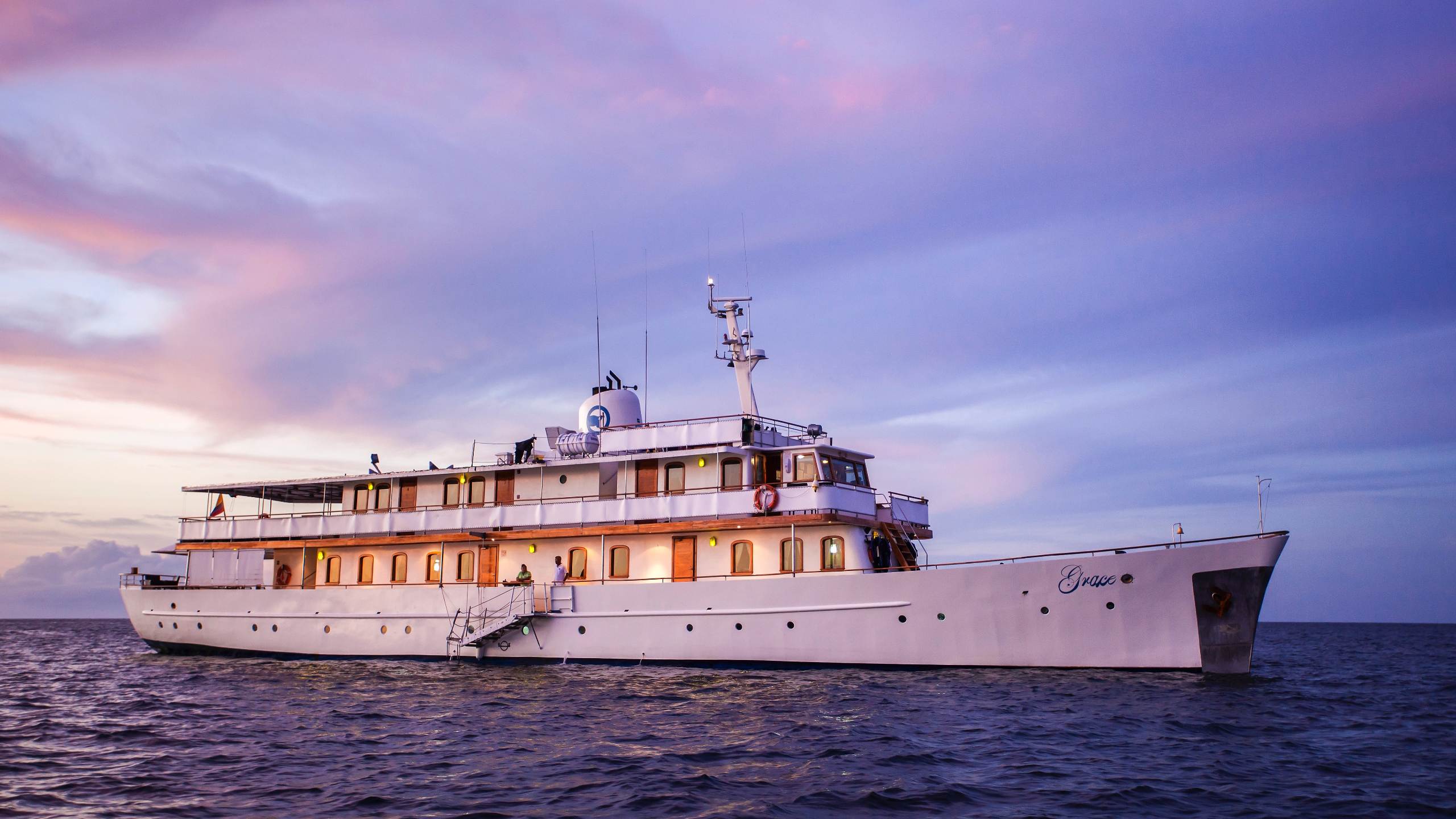 grace-yacht-exterior-sunset