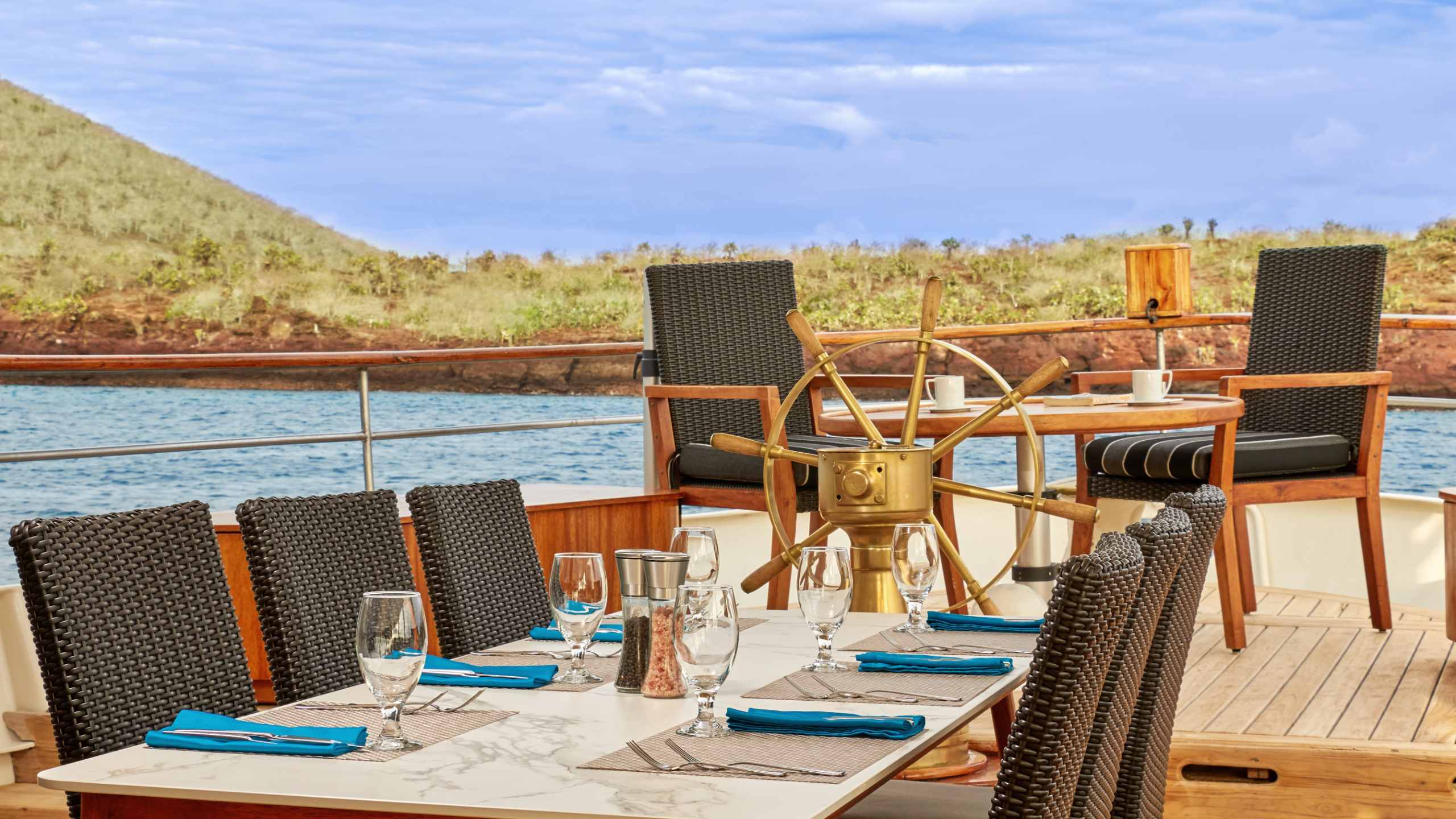 grace-yacht-outside-dining-galapagos-cruise