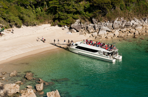 abel-tasman-national-park-new-zealand-scenic-water-taxi-cruise
