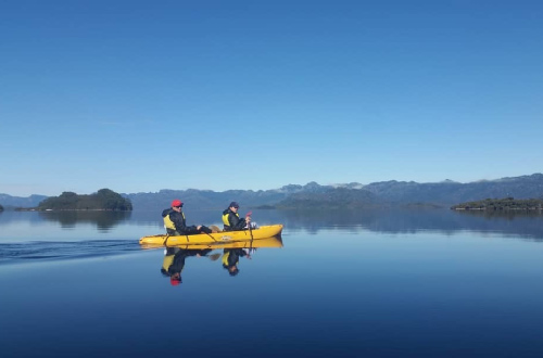 tasmania-kayaking-Lake-Pedder-Southwest-National-Park