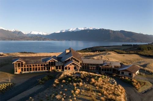 Fiordland-Walk-lodge New Zealand