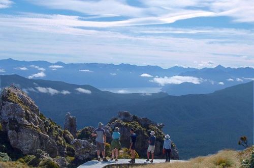 newzealand-walk-hump-ridge-tuatapere-southland-mountain-view