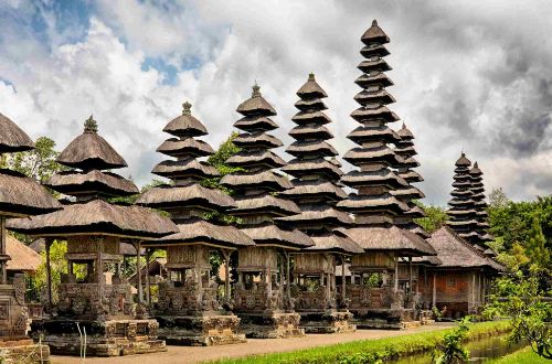 indonesia-tour-bali-walk-cycling-rafting-royal-temple-taman-ayun-mengwi