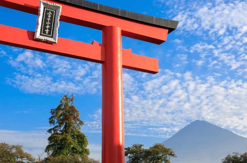 japan-walk-mt-fuji-hiking-Mt-Fuji-Sengen-Taisha-Shrine