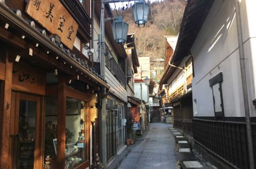 nakasendo-trail-village-walk-shibu-onsen-street-view-