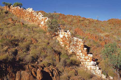 kimberley-western-australia-china-wall-near-halls-creek