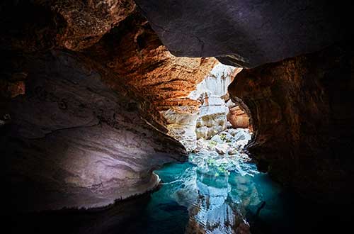 western-australia-kimberley-mimbi-cave-water