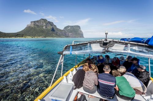 lord-howe-island-australia-glass-boat-sealife-boat-cruise