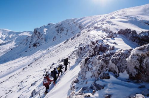 Tongariro-Alpine-Crossing-Mt-Ruapehu-Hike-New-Zealand-North-Island-winter-climb