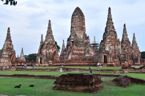 ayutthaya-ruins-bangkok-thailand-relics-architecture