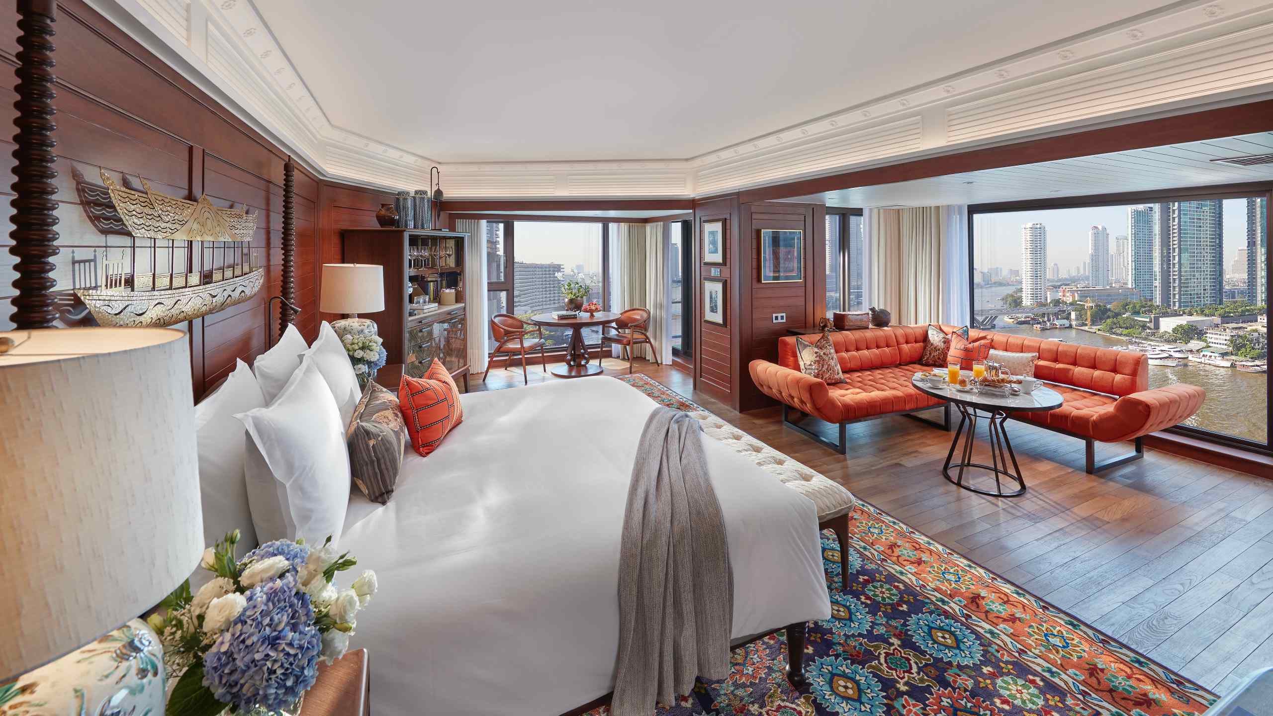 mandarin-oriental-bangkok-suite-bedroom-luxury-view-river