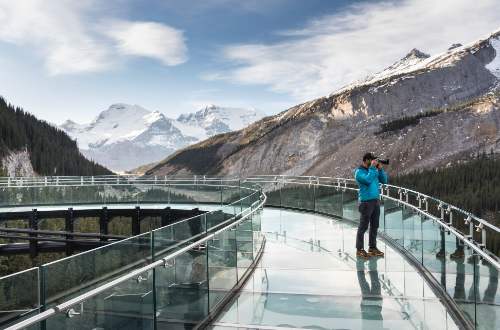 skywalk-glacier-bridge-canadian-rockies-banff-national-park-canada